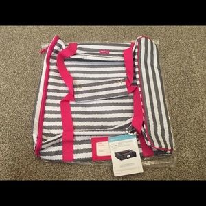 Thirty-One Pack-A-Party Thermal in Grey Wave